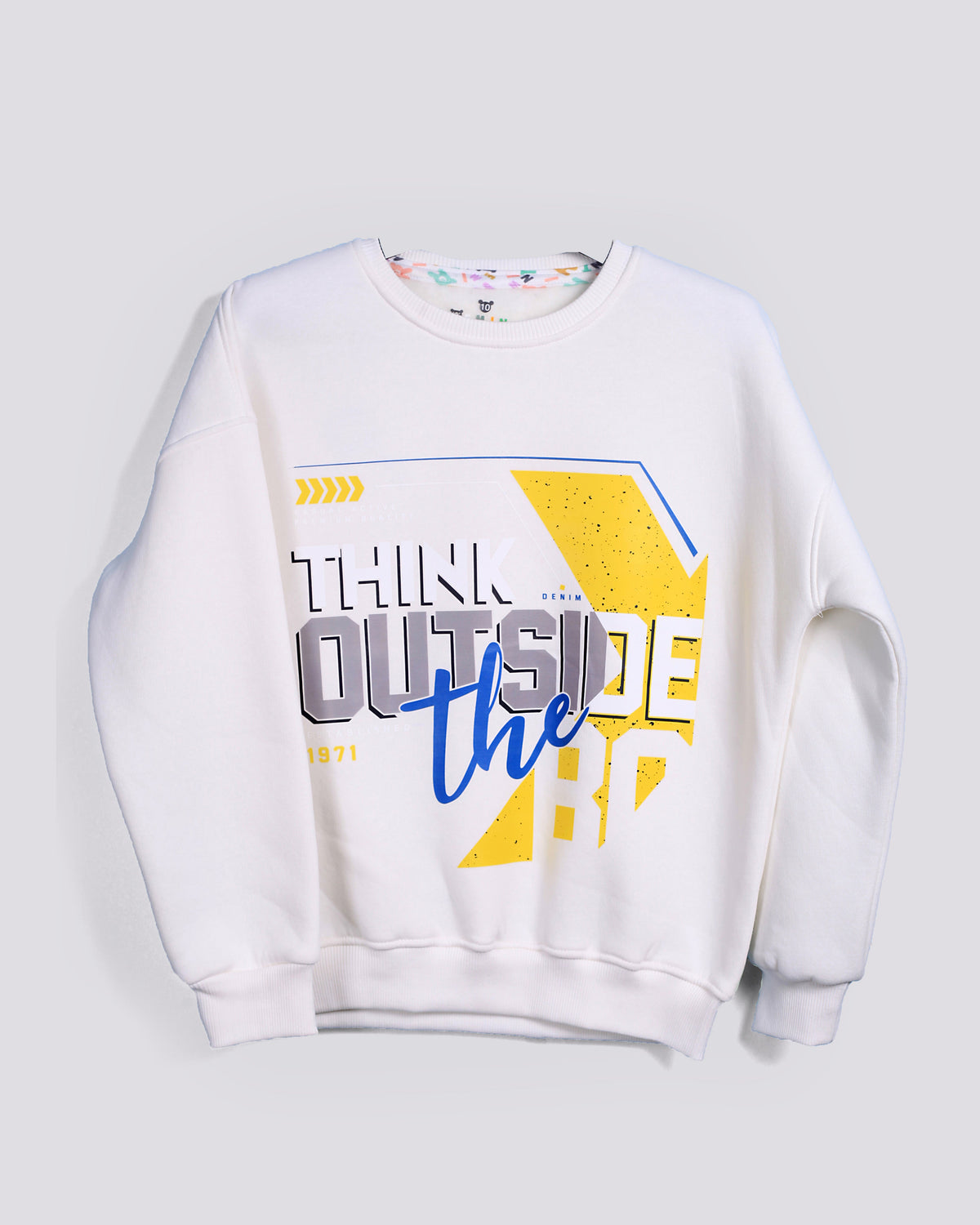 Cozy Graphic Sweatshirt | Off-White - Remint Kids Fashion